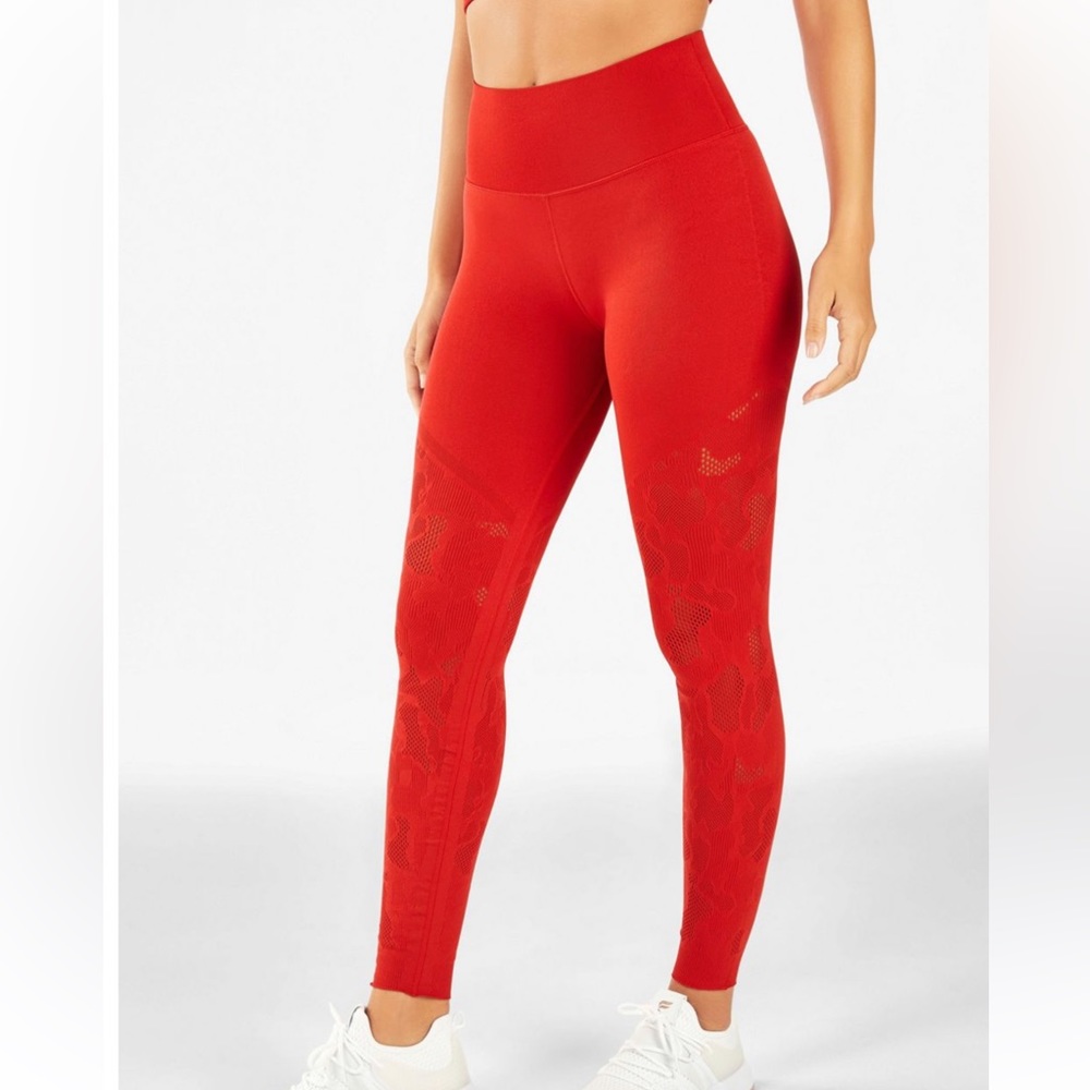 Fabletics High Waisted Sculptknit Statement Camo Leggings Red Size XS